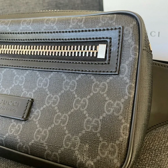 Gucci GG supreme monogram belt bag - Picture 4 of 12